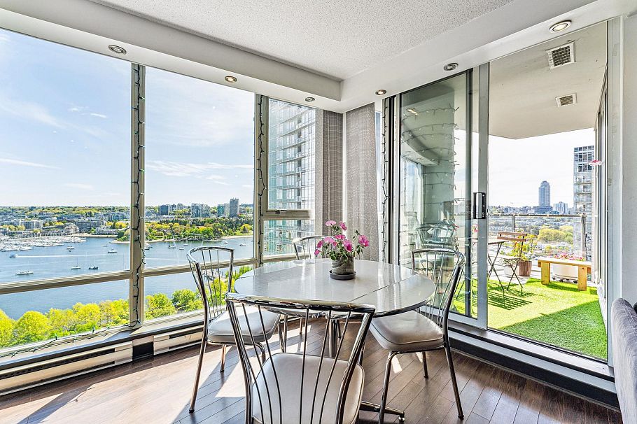 2201 1408 Strathmore Mews Vancouver, BC - 17