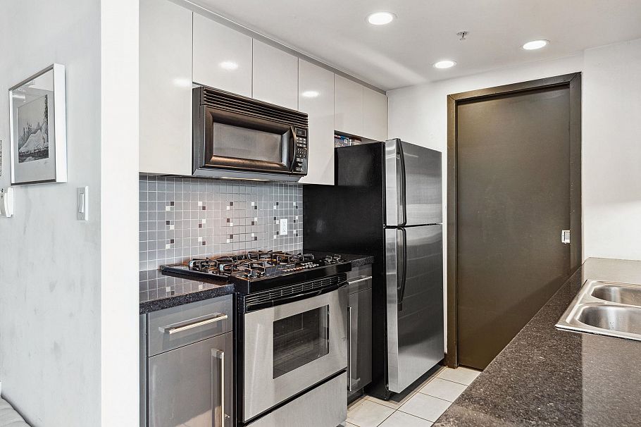 2201 1408 Strathmore Mews Vancouver, BC - 21