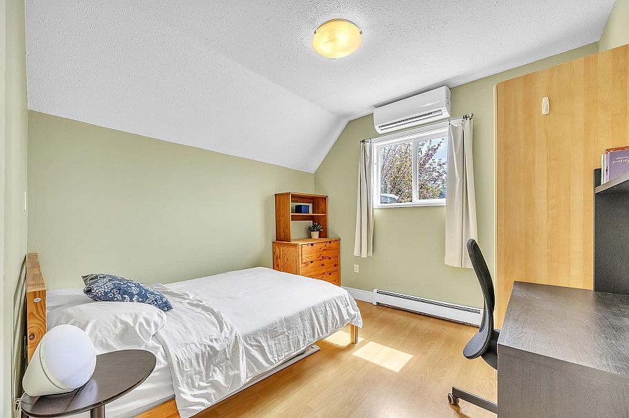 1016 E Pender Street Vancouver, BC - 26