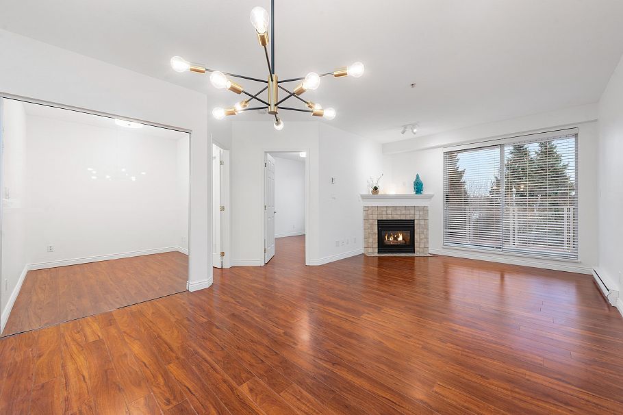 217 3629 Deercrest Drive North Vancouver, BC - 1