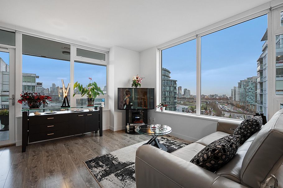 1605 110 Switchmen Street Vancouver, BC - 1