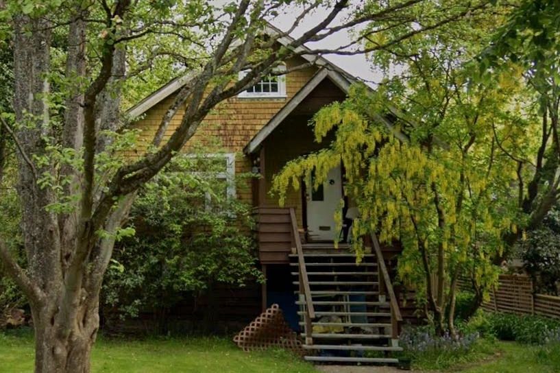 3569 W 35th Avenue Vancouver, BC - 2