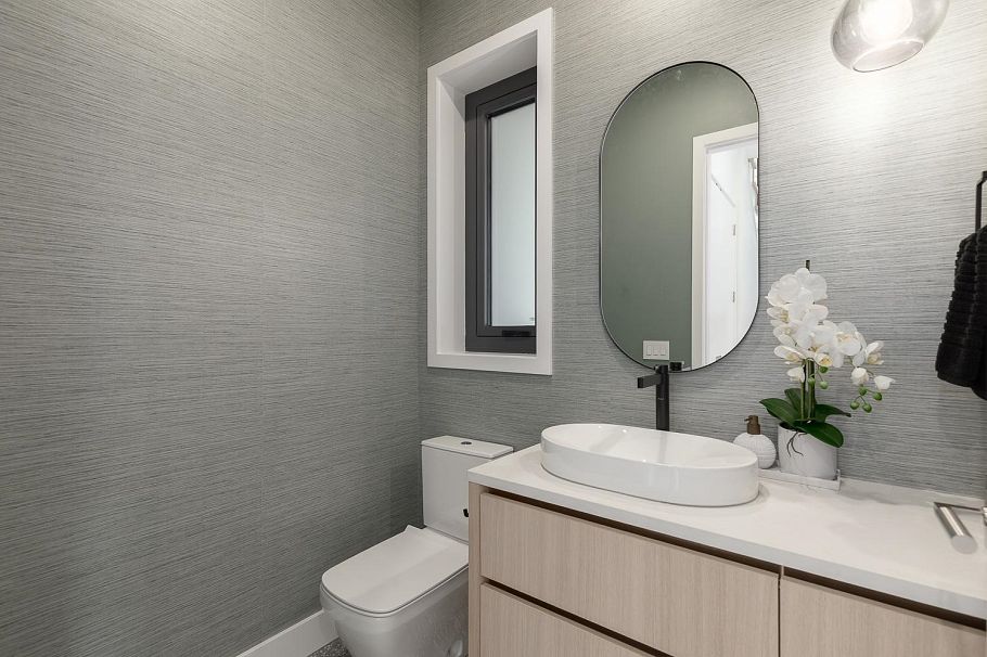 2 3186 W 11th Avenue Vancouver, BC - 9