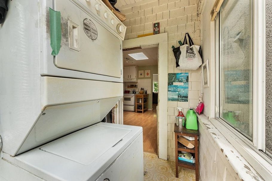 4225 John Street Vancouver, BC - 17