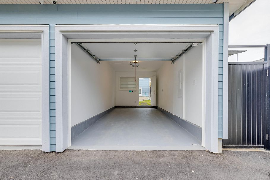 2 3571 E 28th Avenue Vancouver, BC - 24