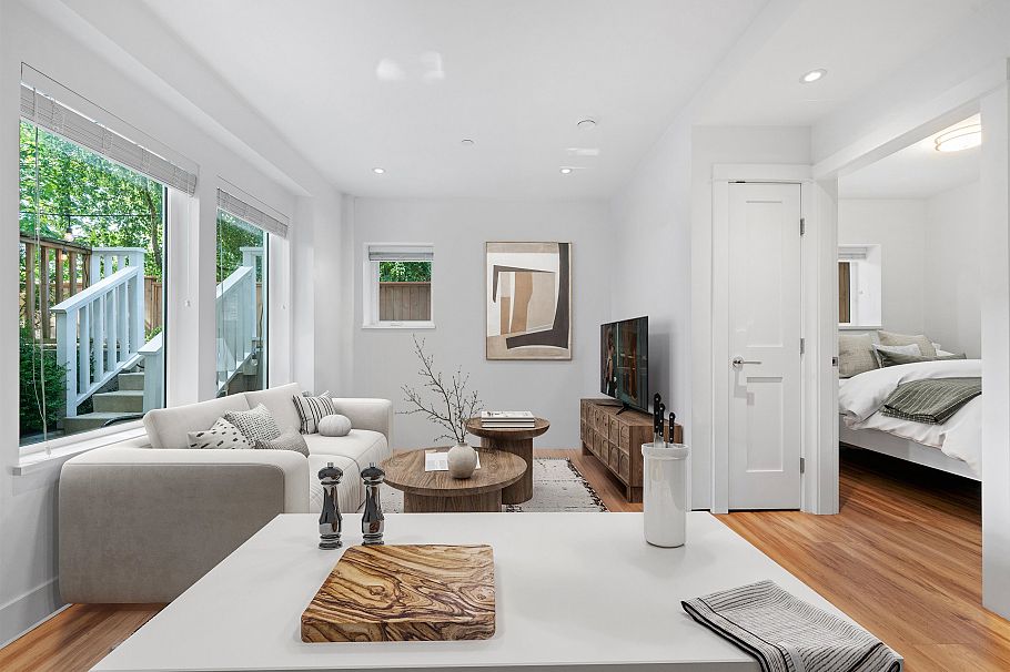 1033 E 21st Avenue Vancouver, BC - 28