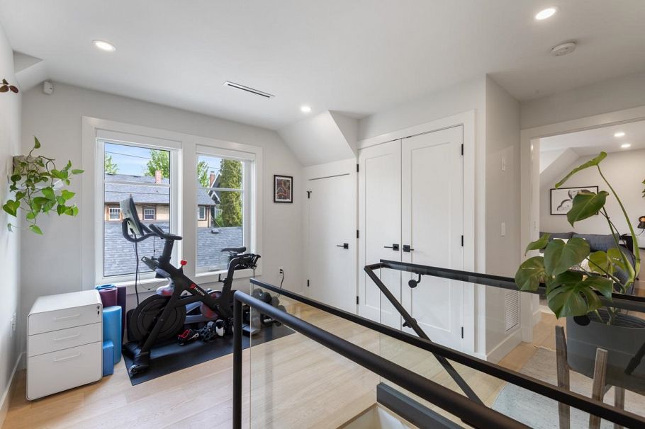 1827 W 15th Avenue Vancouver, BC - 26