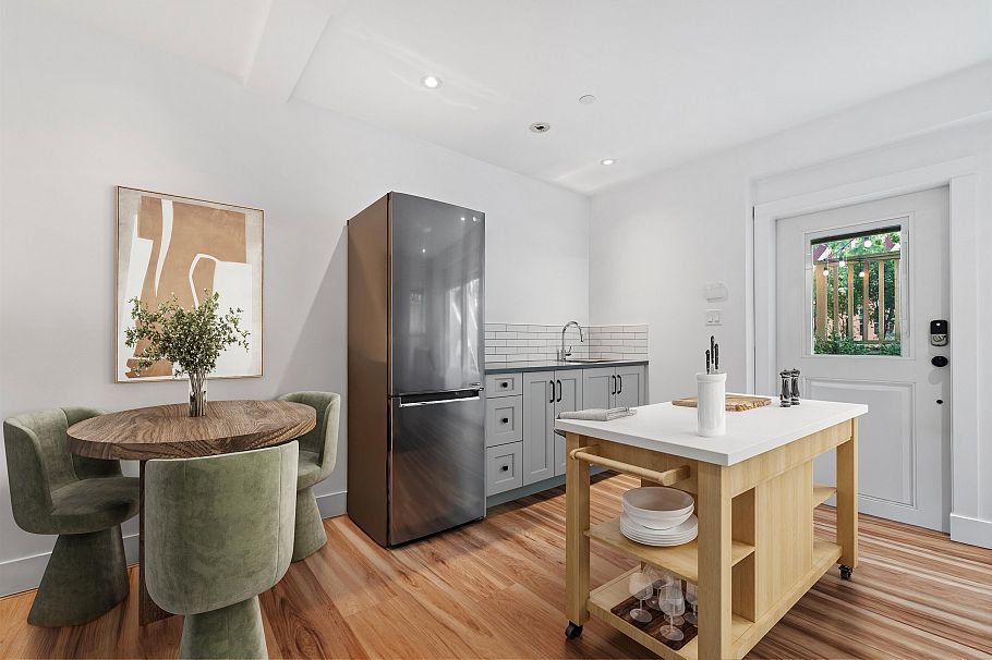 1033 E 21st Avenue Vancouver, BC - 27