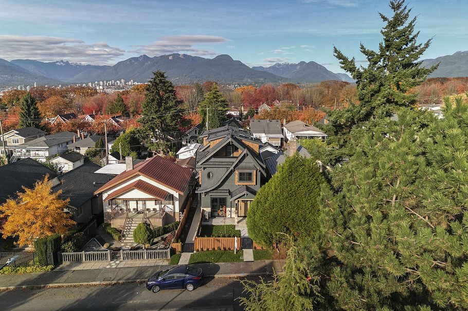 1 2565 Dundas Street Vancouver, BC - 37