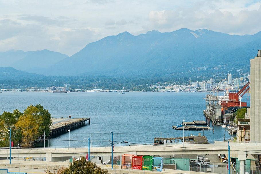 801 983 E Hastings Street Vancouver, BC - 2