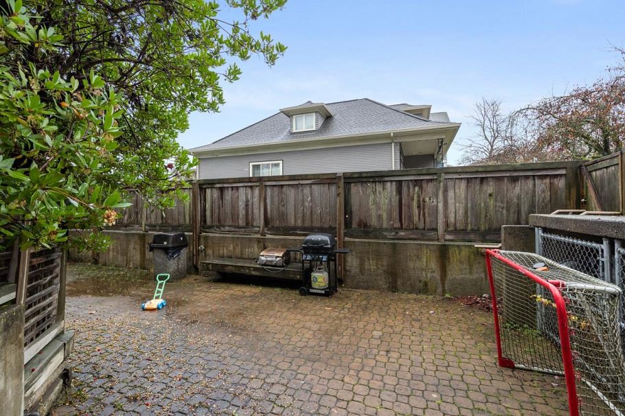 317 1707 Charles Street Vancouver, BC - 28