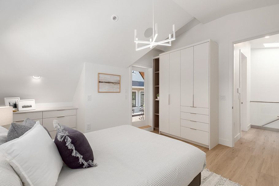 1135 W 33rd Avenue Vancouver, BC - 13