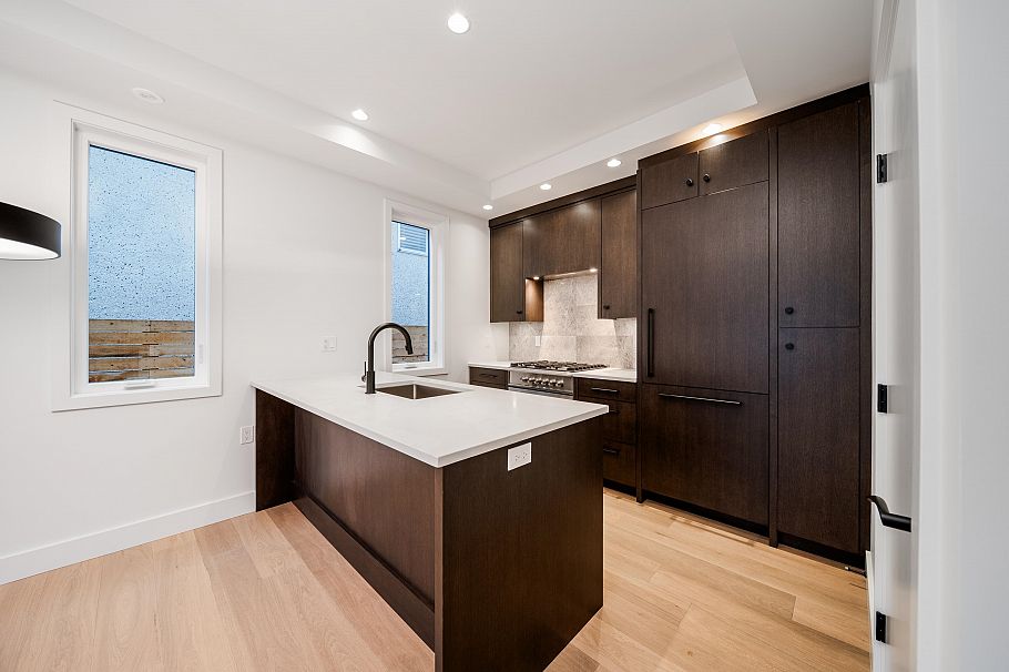 1138 E 26th Avenue Vancouver, BC - 14