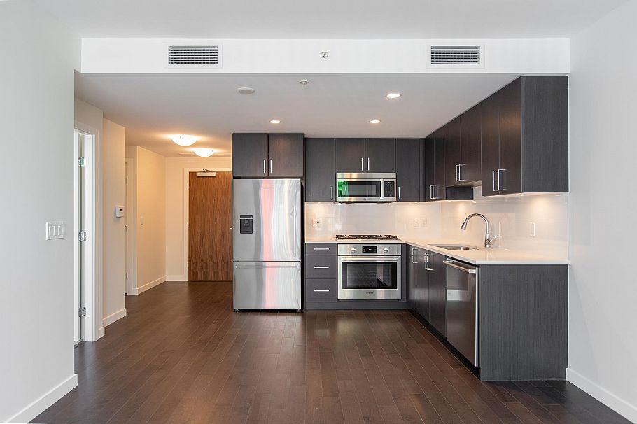 805 1708 Ontario Street Vancouver, BC - 5