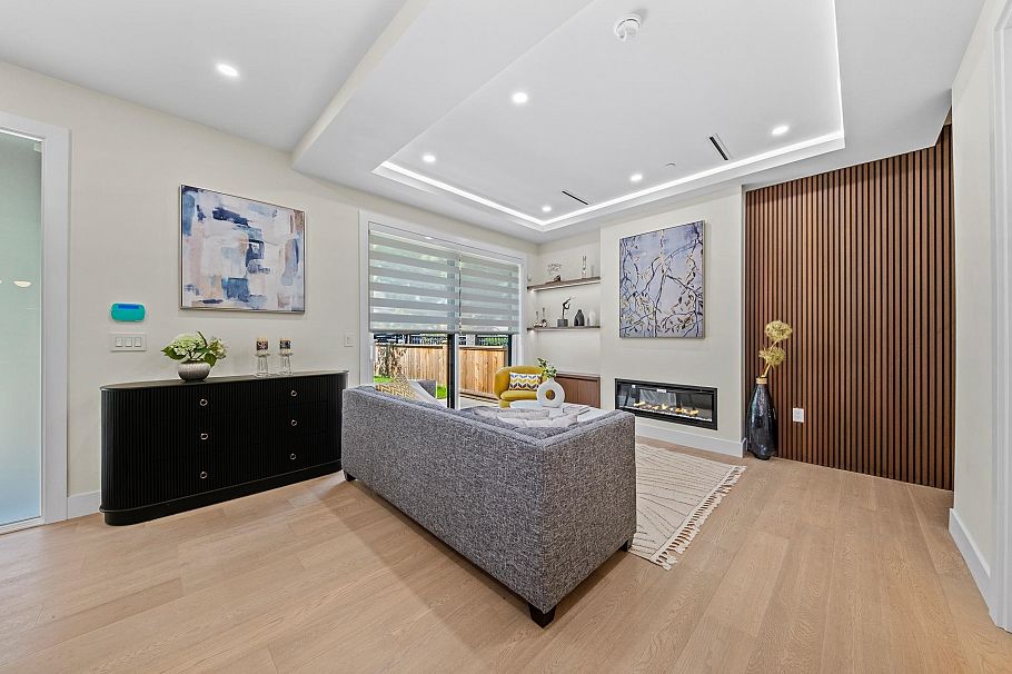 1 4650 Gothard Street Vancouver, BC - 23