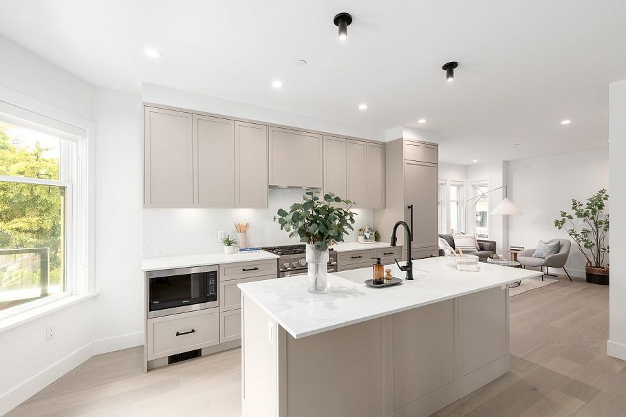 1967 Napier Street Vancouver, BC - 1