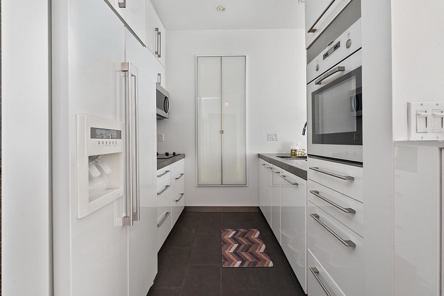 910 1010 Howe Street Vancouver, BC - 14