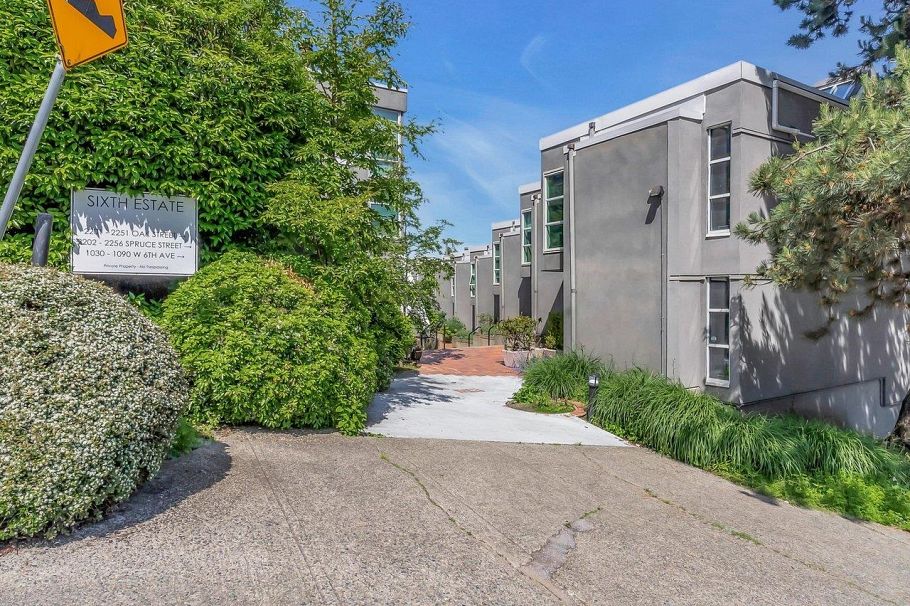 2217 Oak Street Vancouver, BC - 29