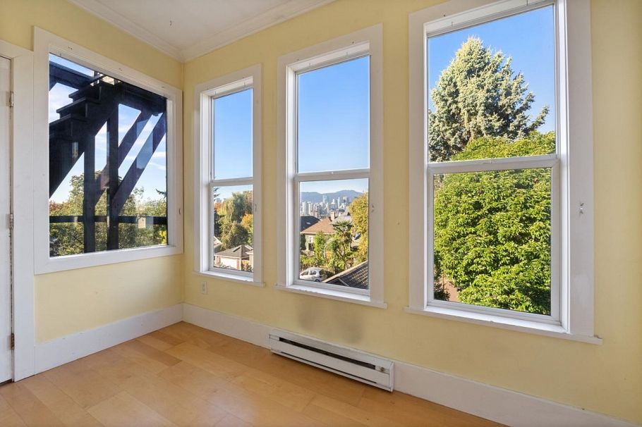 31 W 11th Avenue Vancouver, BC - 24