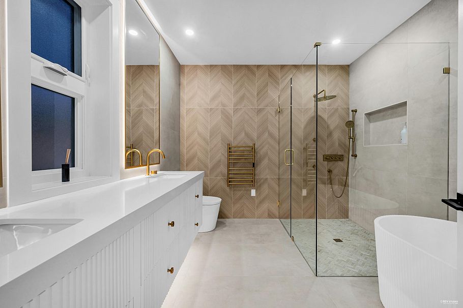 1390 Sutherland Avenue North Vancouver, BC - 20