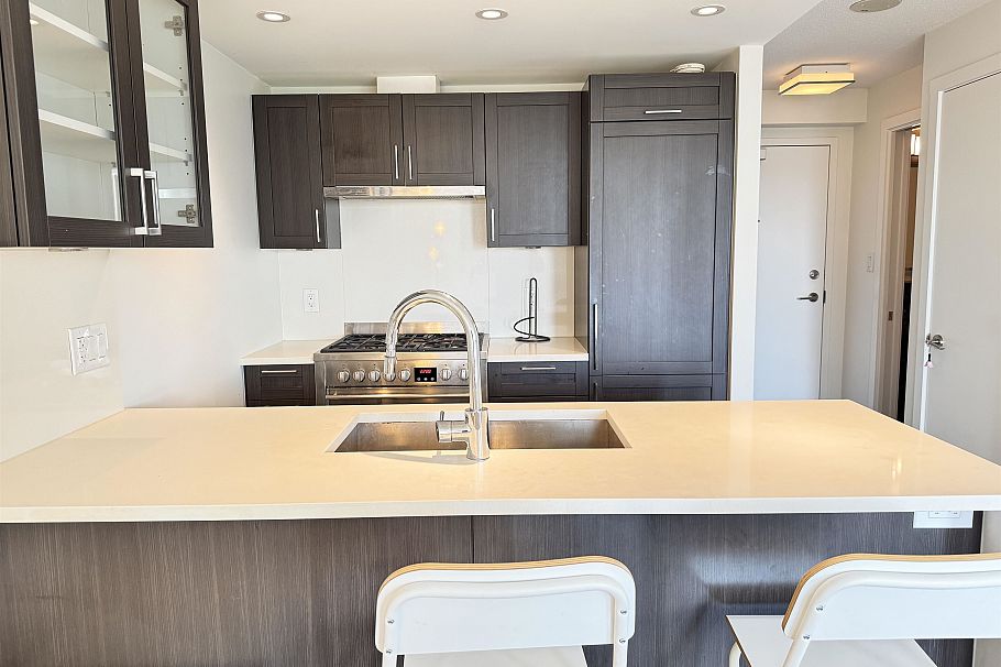 906 5665 BOUNDARY ROAD, Vancouver BC V5R 0E4 Vancouver, BC - 1