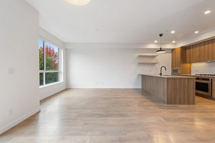 2 533 E 3rd Street North Vancouver, BC - 6