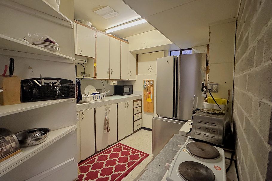 2071 Deep Cove Road North Vancouver, BC - 12