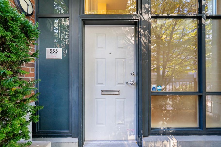 555 Helmcken Street Vancouver, BC - 3