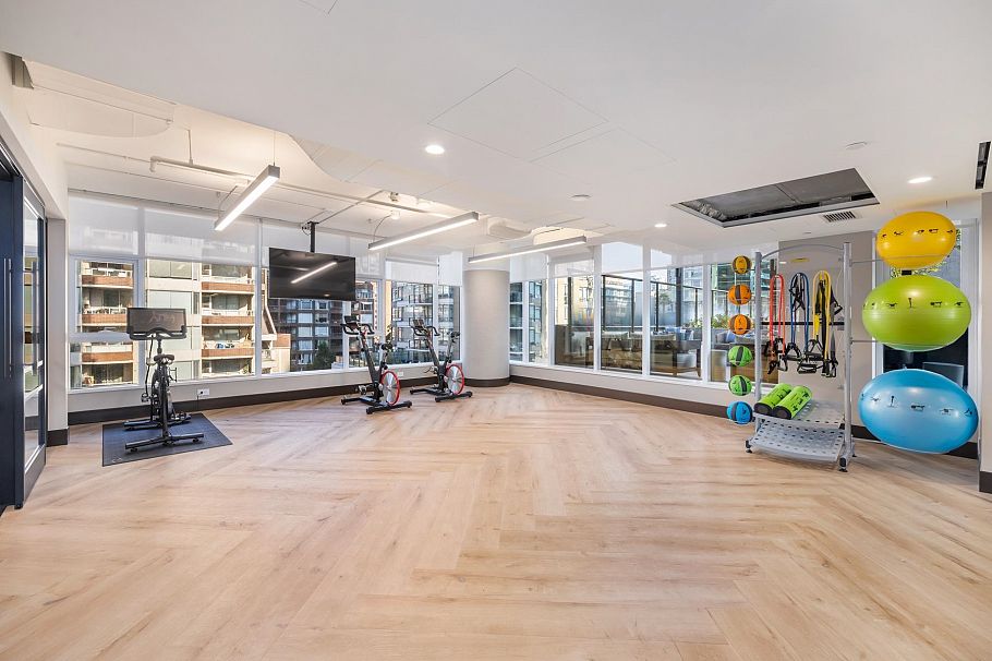 2403 1335 Howe Street Vancouver, BC - 32