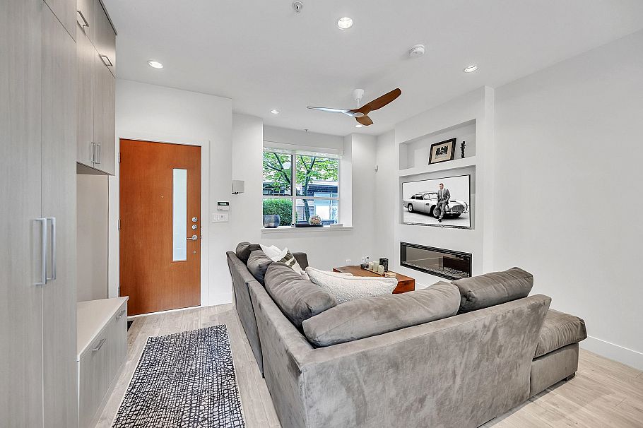 3 2188 W 8th Avenue Vancouver, BC - 2