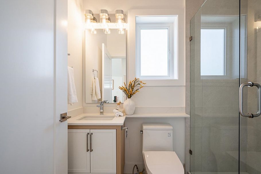 2103 E 33rd Avenue Vancouver, BC - 23