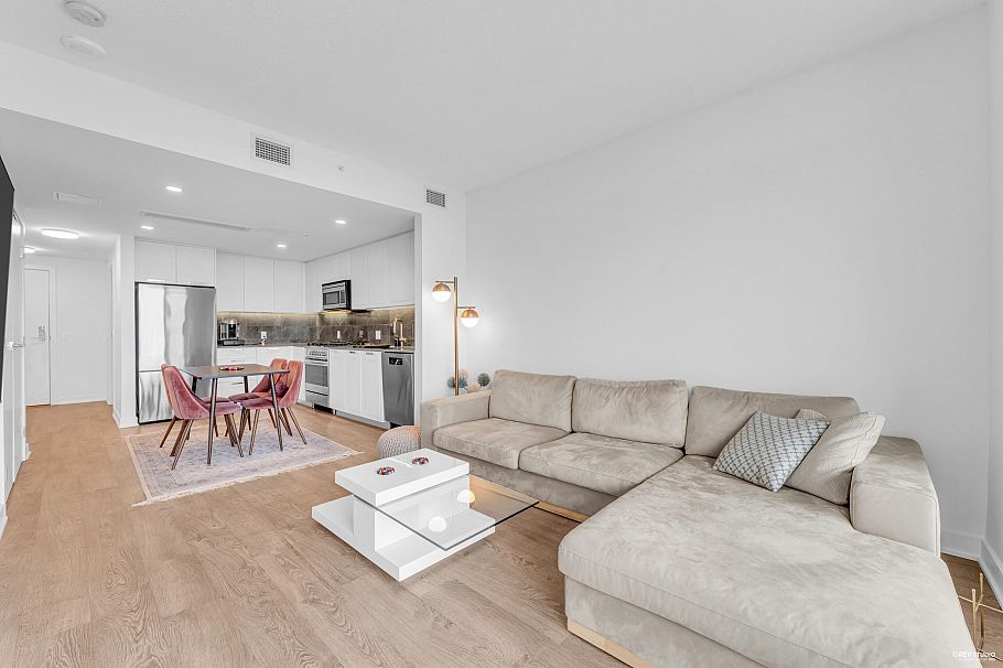 2402 1401 Hunter Street North Vancouver, BC - 5