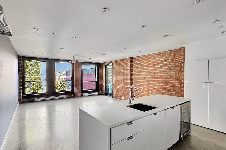 605 53 W Hastings Street Vancouver, BC - 5