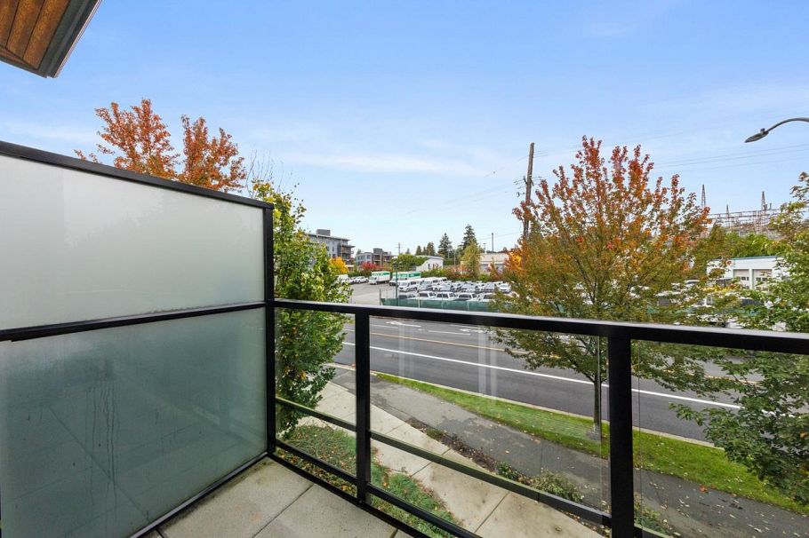 2 533 E 3rd Street North Vancouver, BC - 12