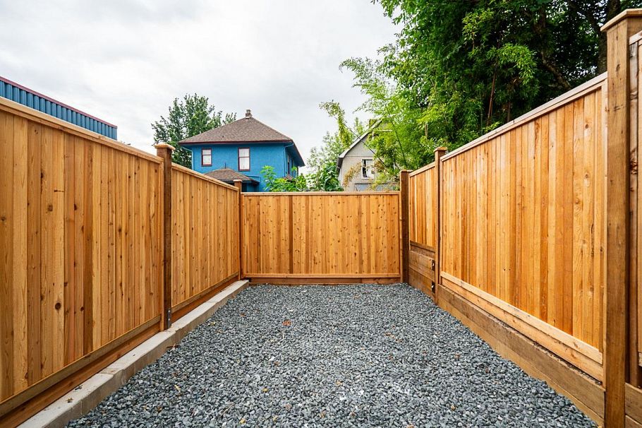 1 1816 E 3rd Avenue Vancouver, BC - 13