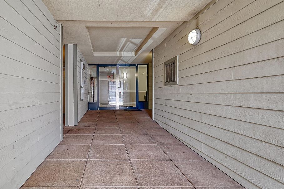 302 2741 E Hastings Street Vancouver, BC - 26