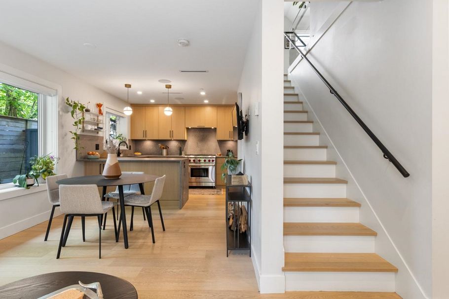 1827 W 15th Avenue Vancouver, BC - 19