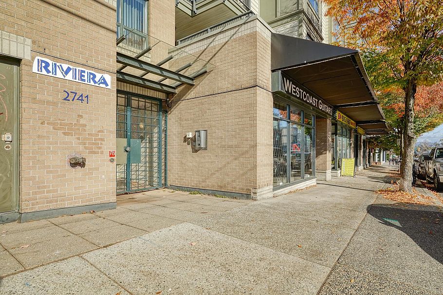 302 2741 E Hastings Street Vancouver, BC - 27