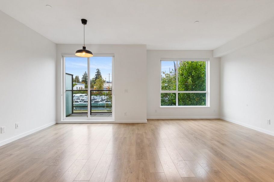 2 533 E 3rd Street North Vancouver, BC - 4