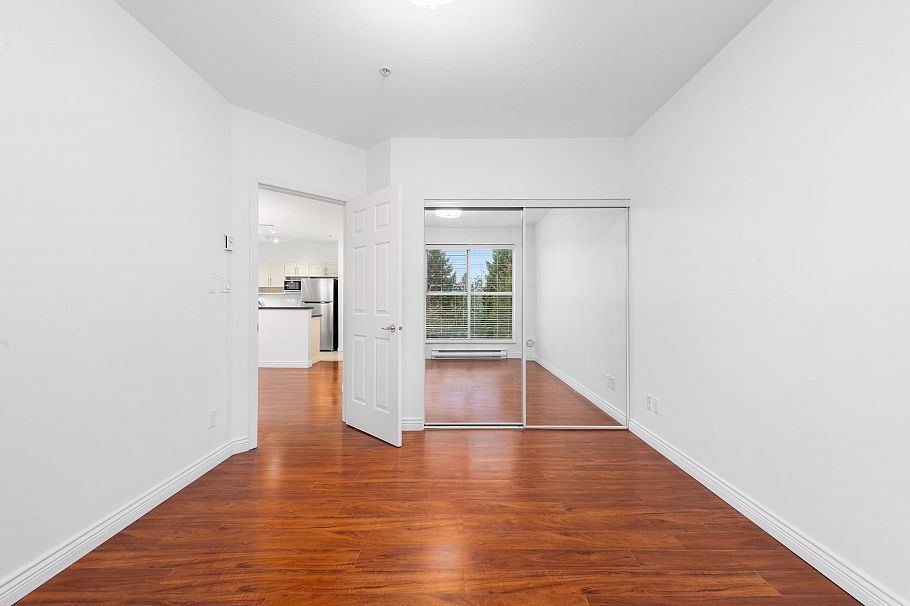 217 3629 Deercrest Drive North Vancouver, BC - 19