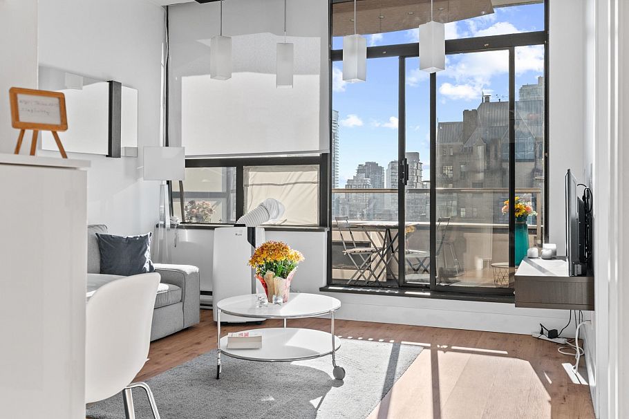 910 1010 Howe Street Vancouver, BC - 21