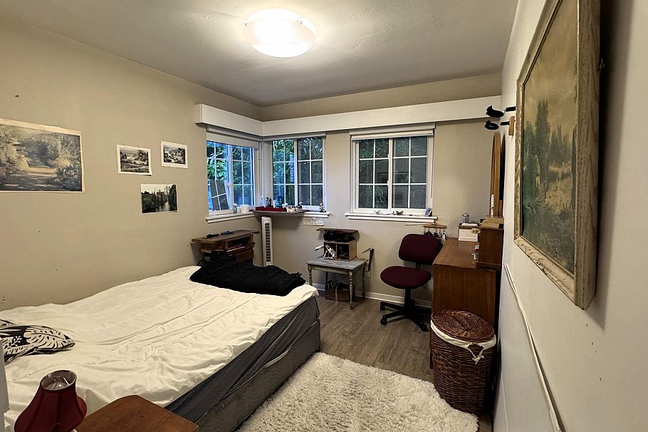 2071 Deep Cove Road North Vancouver, BC - 7