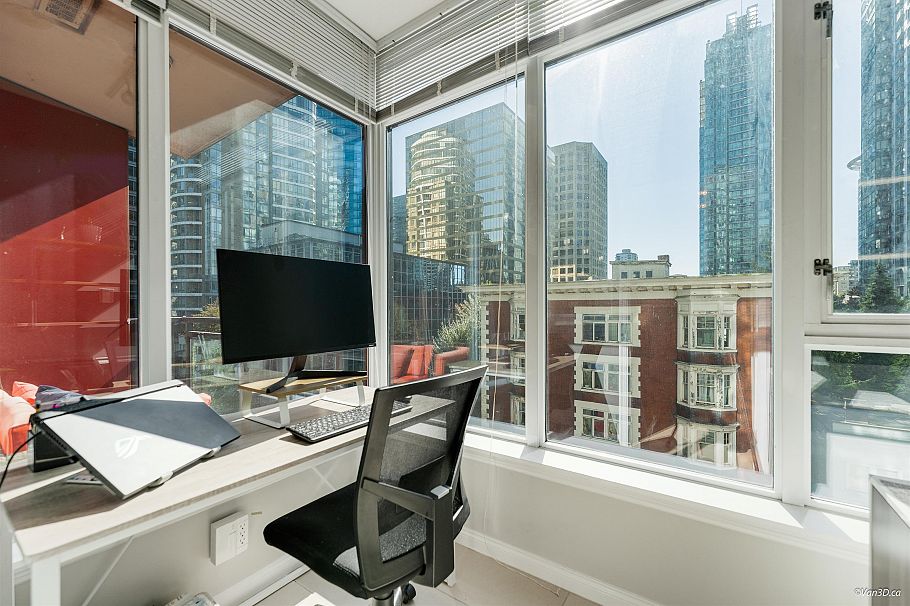 702 1211 Melville Street Vancouver, BC - 8