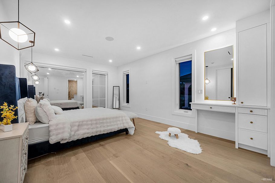 1390 Sutherland Avenue North Vancouver, BC - 19