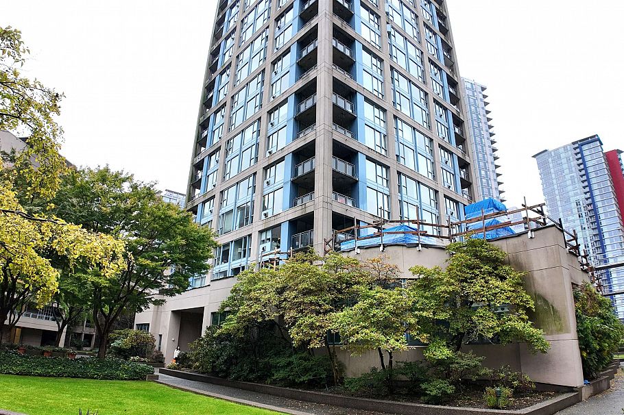 2304 183 Keefer Place Vancouver, BC - 21