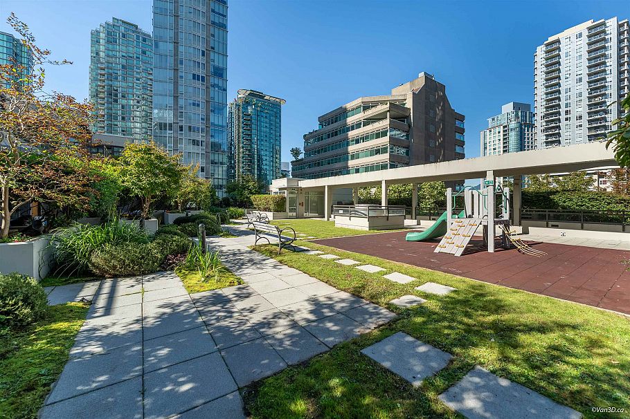 702 1211 Melville Street Vancouver, BC - 19