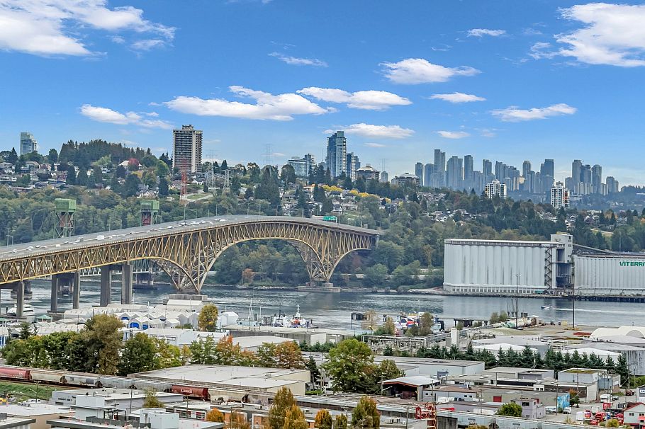 2402 1401 Hunter Street North Vancouver, BC - 13