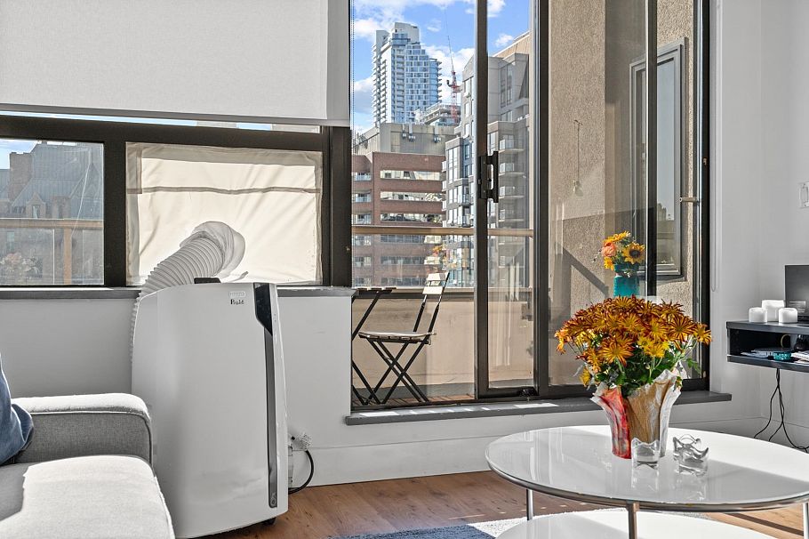 910 1010 Howe Street Vancouver, BC - 16