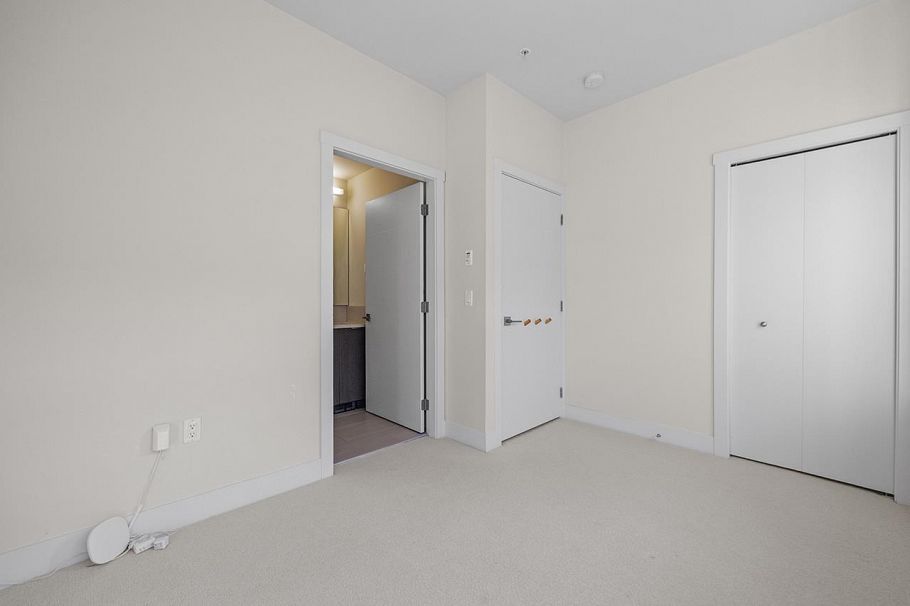 5522 Oak Street Vancouver, BC - 24