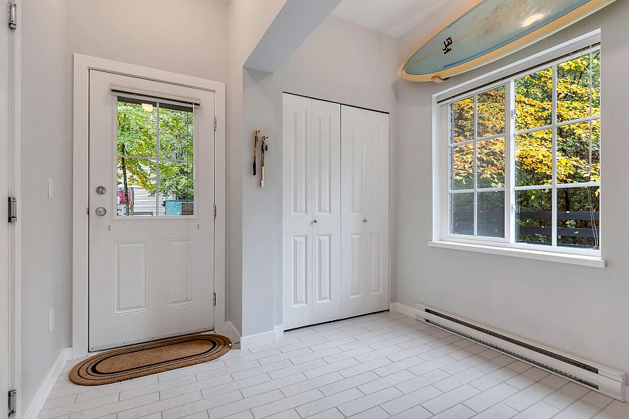 48 550 Browning Place North Vancouver, BC - 3